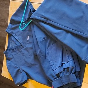 Figs set. Small. Dark harbor. Catarina and mundri.